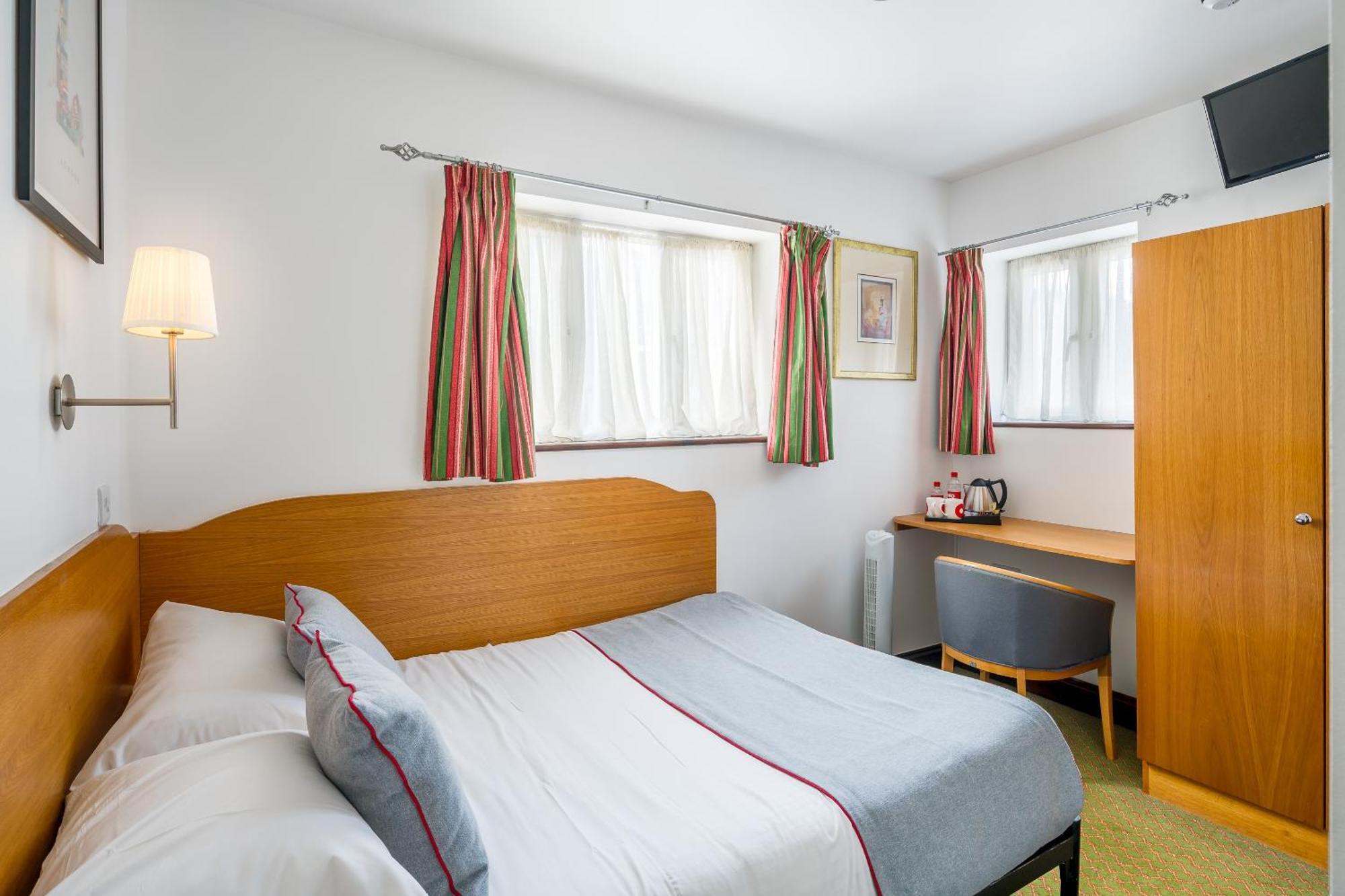 Oyo Abbey Hotel, London Shepherd'S Bush Market Zewnętrze zdjęcie