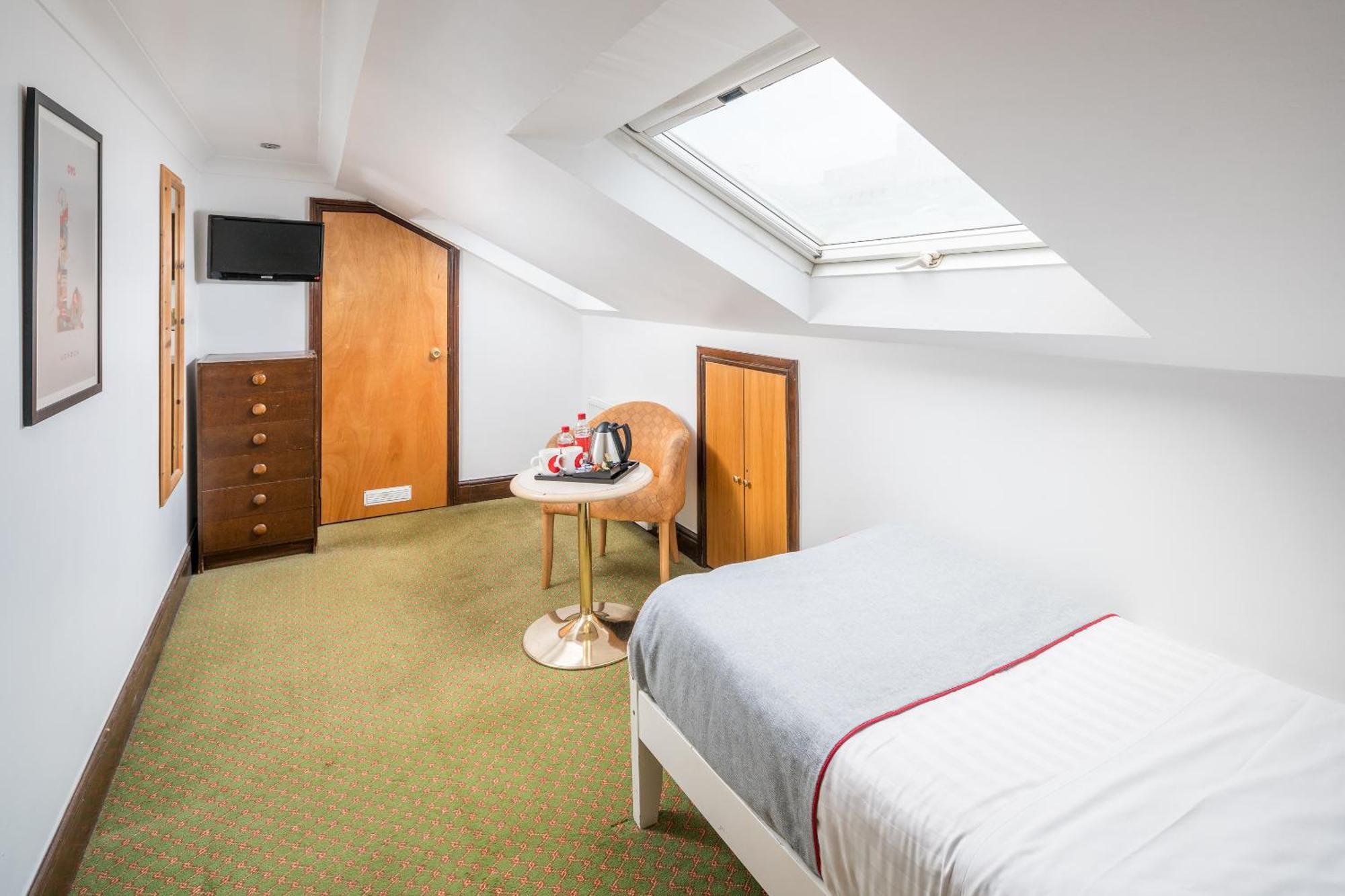 Oyo Abbey Hotel, London Shepherd'S Bush Market Zewnętrze zdjęcie